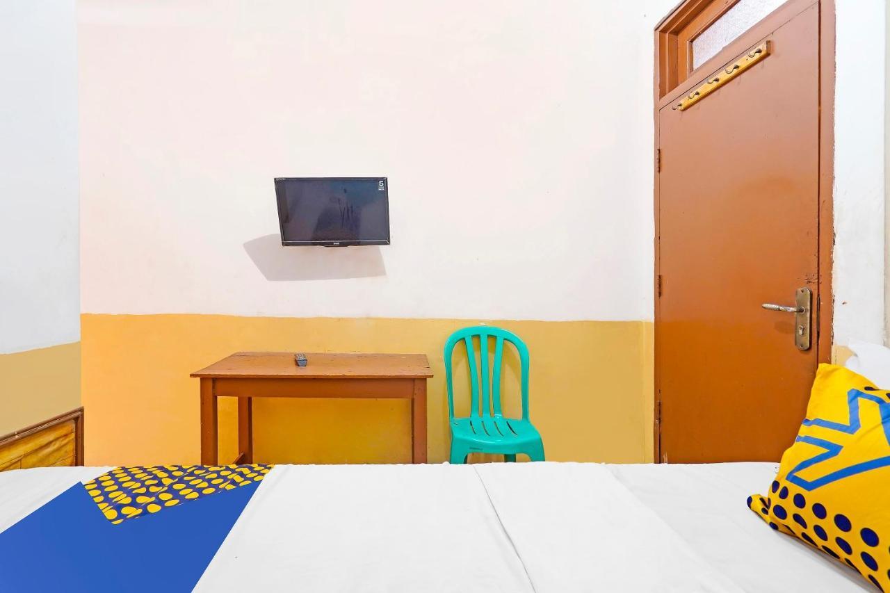 Spot On 91444 Hotel Arimbi Bandung Exterior photo